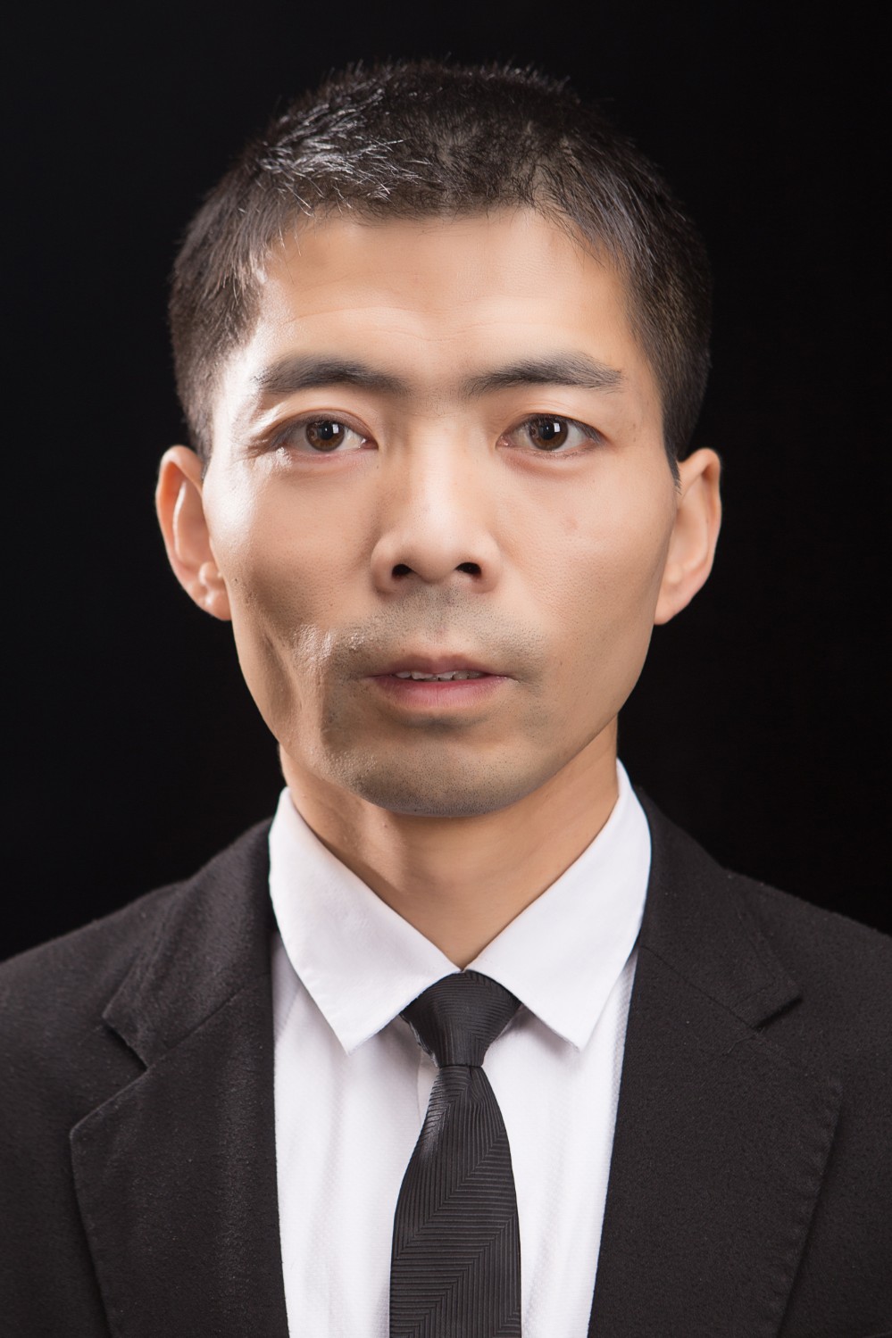 李勇