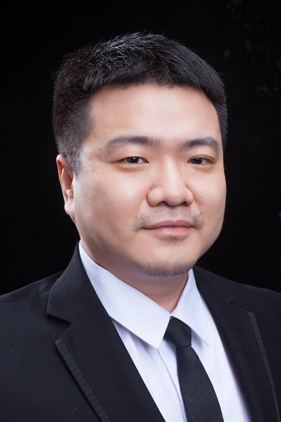 李晨