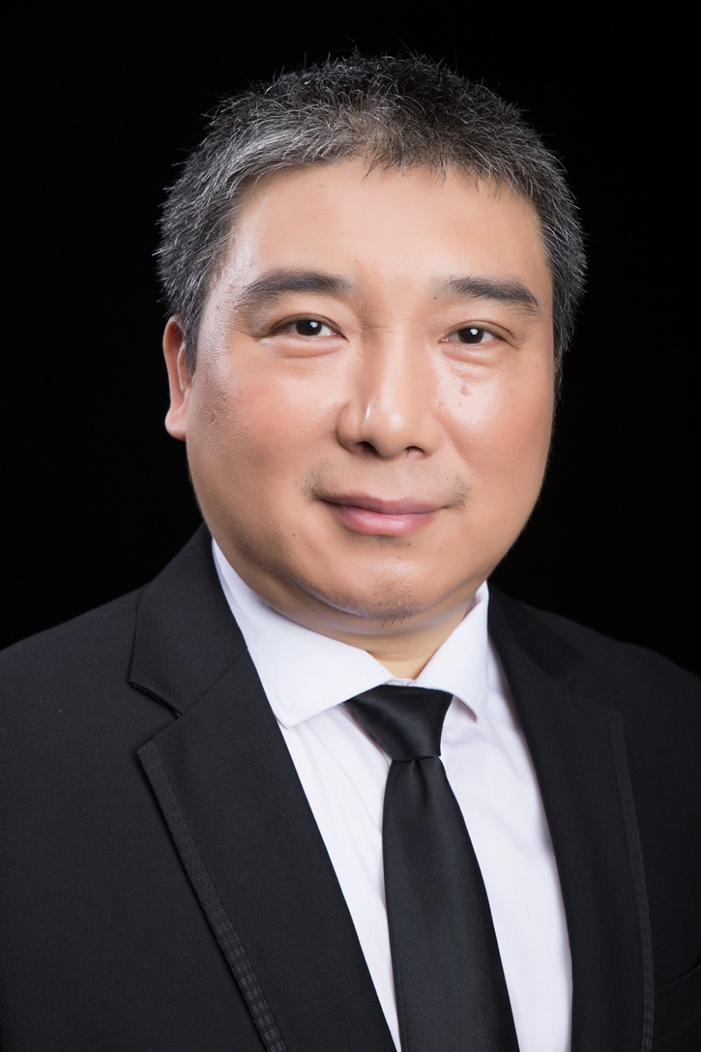 杨粒